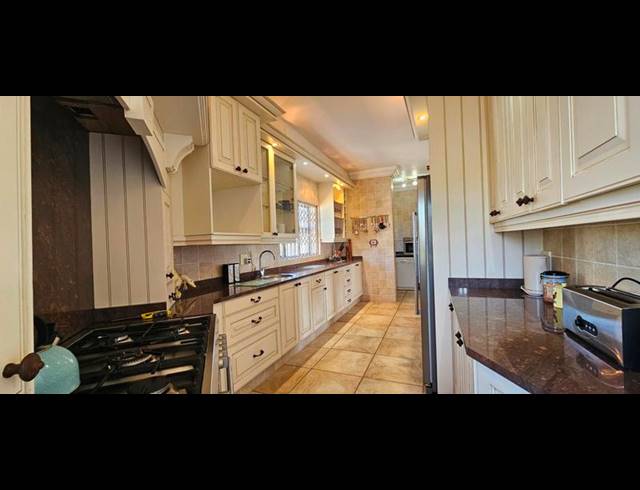 7 BEDROOM HOUSE FOR SALE IN MYBURGH PARK